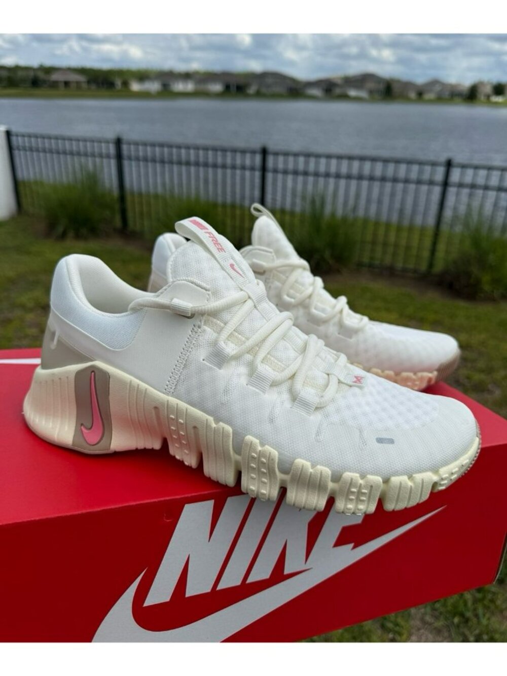 WOMEN'S NIKE FREE METCON 5 SAIL / RUNNING SHOES DV3959-100